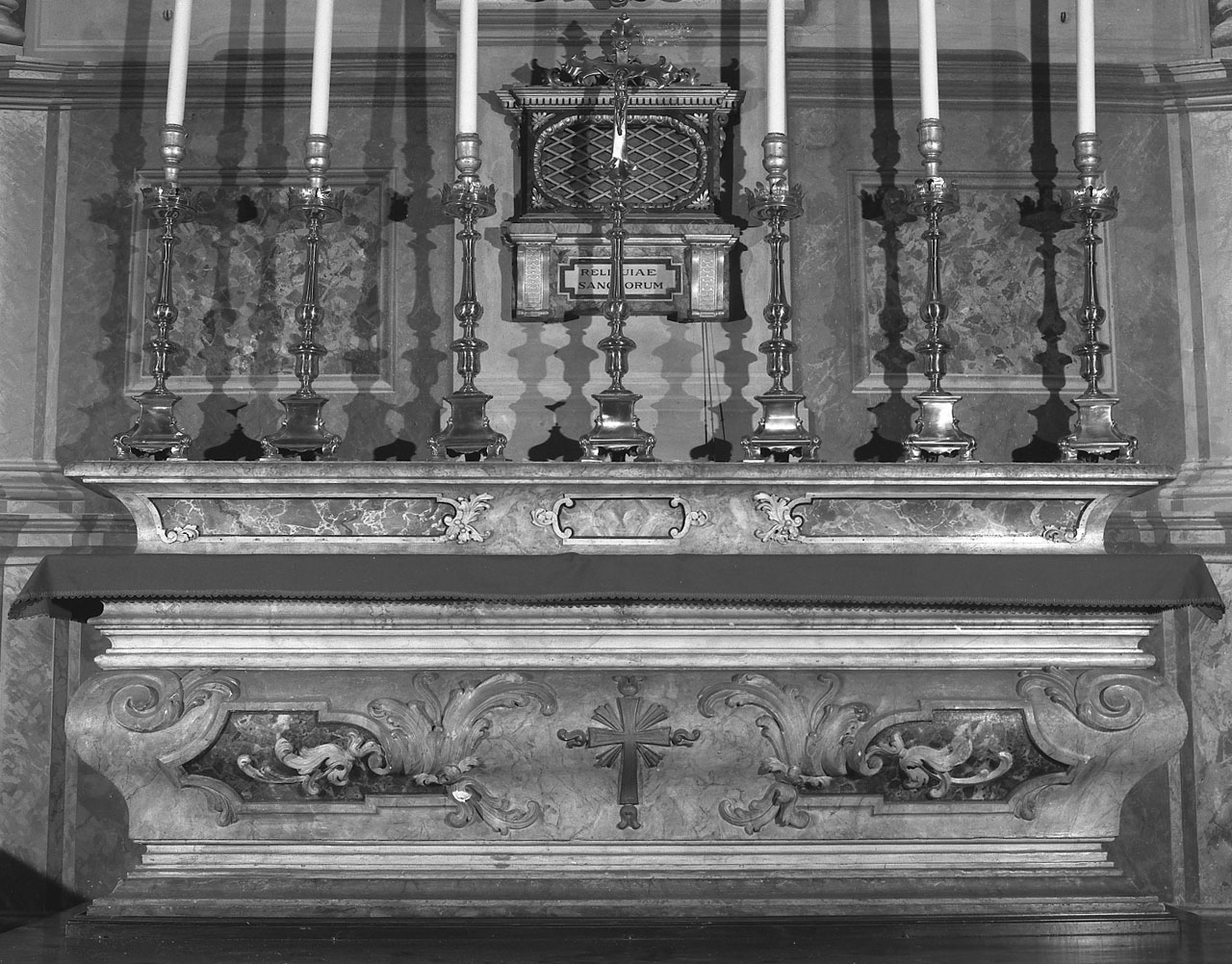 gradino d'altare - bottega bolognese (seconda metà sec. XVIII)