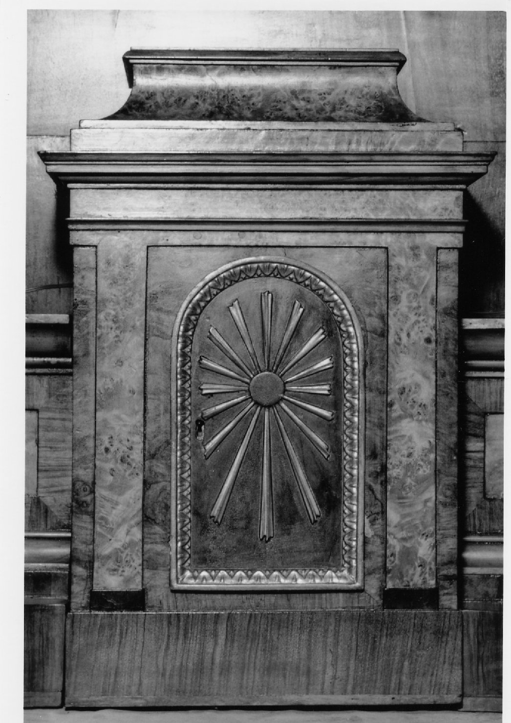 tabernacolo - a frontale architettonico - produzione bolognese (sec. XIX)