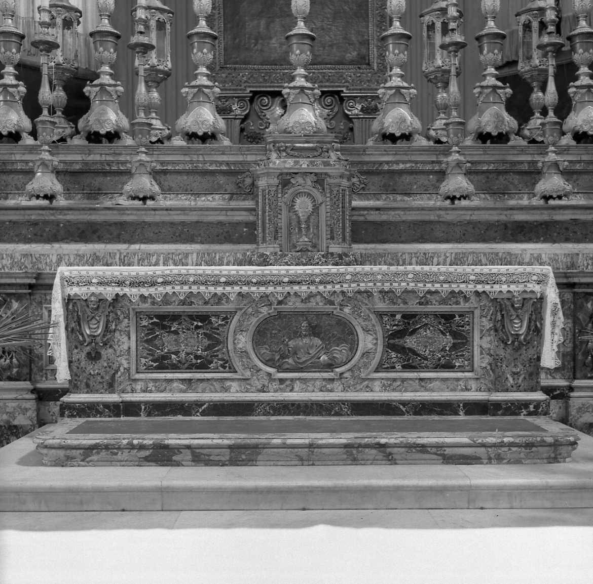 altare maggiore di Ambrosi Camillo (metà sec. XVIII)