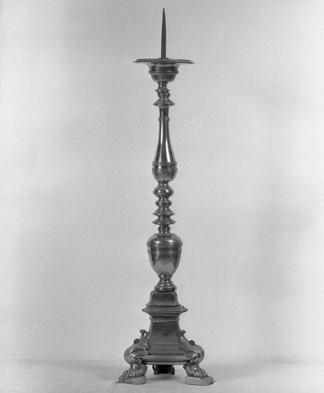 candeliere d'altare - ambito emiliano (sec. XVIII)