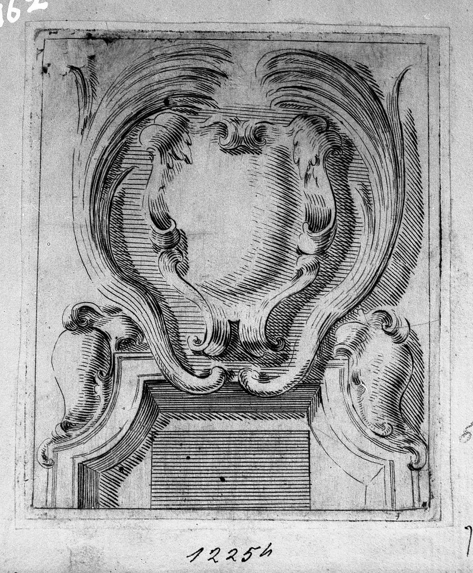 Ornato architettonico con scudo nel mezzo e due ai lati (stampa) di Buffagnotti Carlo Antonio (sec. XVIII)