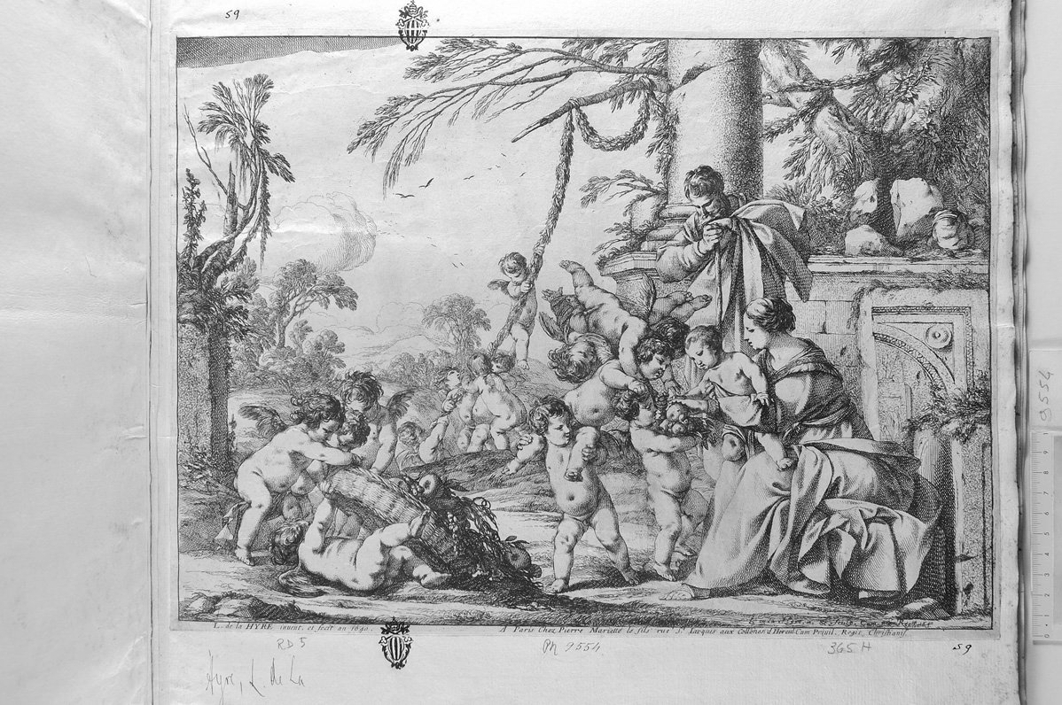 La Vergine col Bambino serviti dagli angeli (stampa) di De La Hire Laurent (sec. XVII)