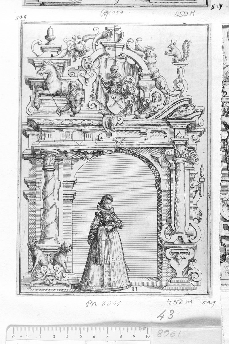 12. Portone con decorazione e sotto l'arco una nobildonna (stampa) di Meyer Daniel (sec. XVII)