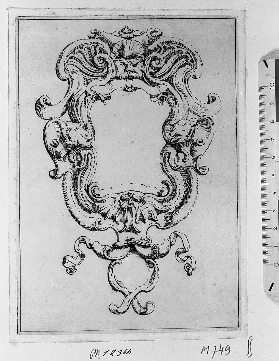 Ornato per cornice con testa grottesca che tiene un cartouce, cornice architettonica con motivi decorativi e figure (stampa tagliata) di Mitelli Agostino (sec. XVII)