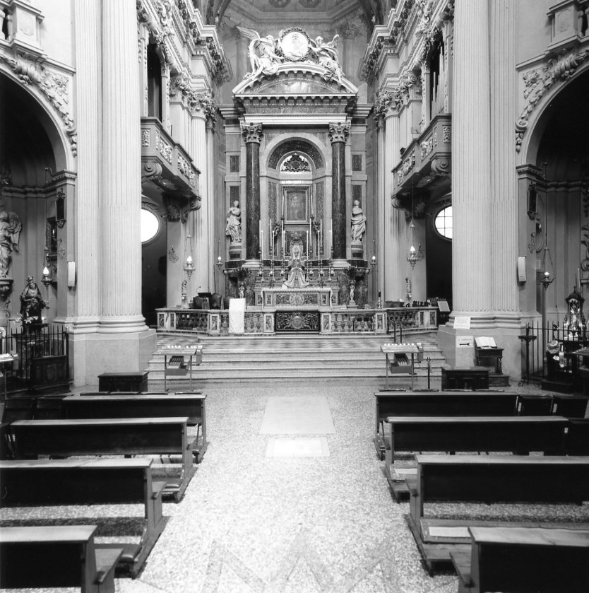 altare maggiore di Venturoli Angelo, Salvolini Angelo, Rossi Giacomo, Tadolini Petronio, Ferrari Giovanni (sec. XVIII)