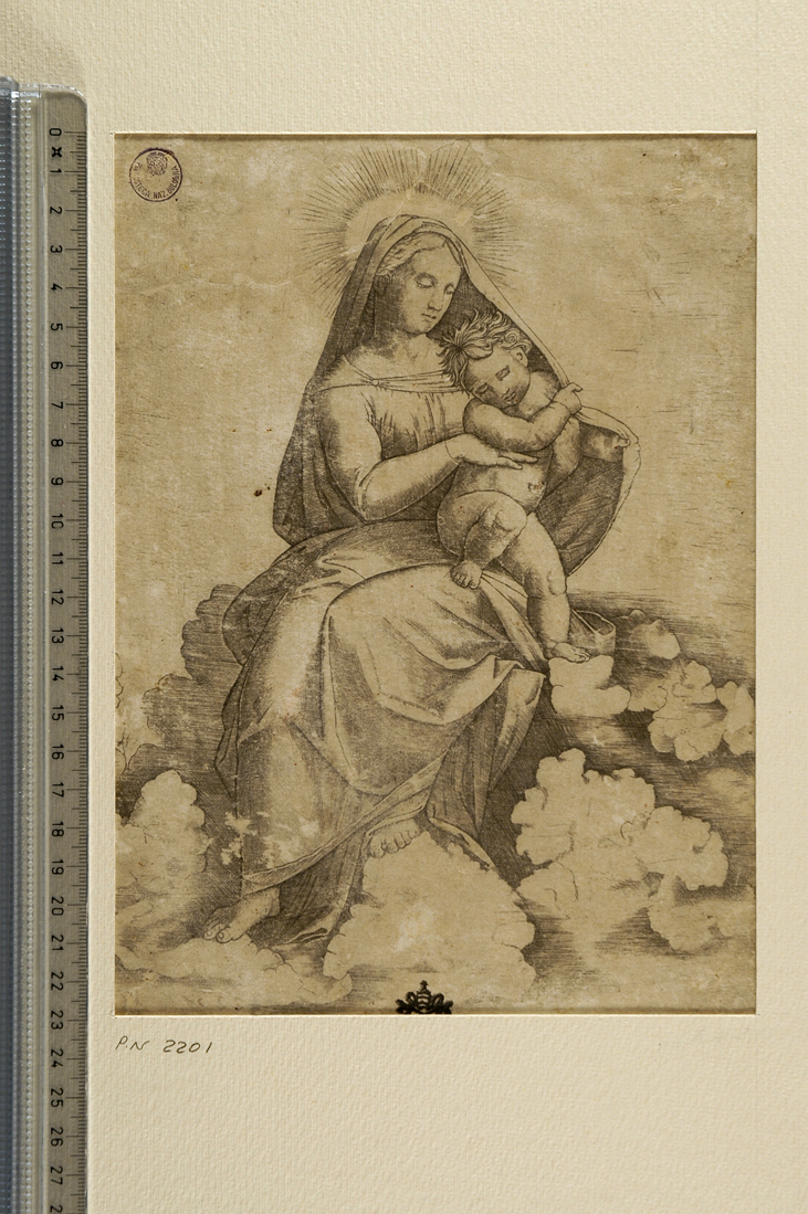Madonna con Bambino sulle nuvole (stampa smarginata) di Sanzio Raffaello - ambito italiano (sec. XVI)
