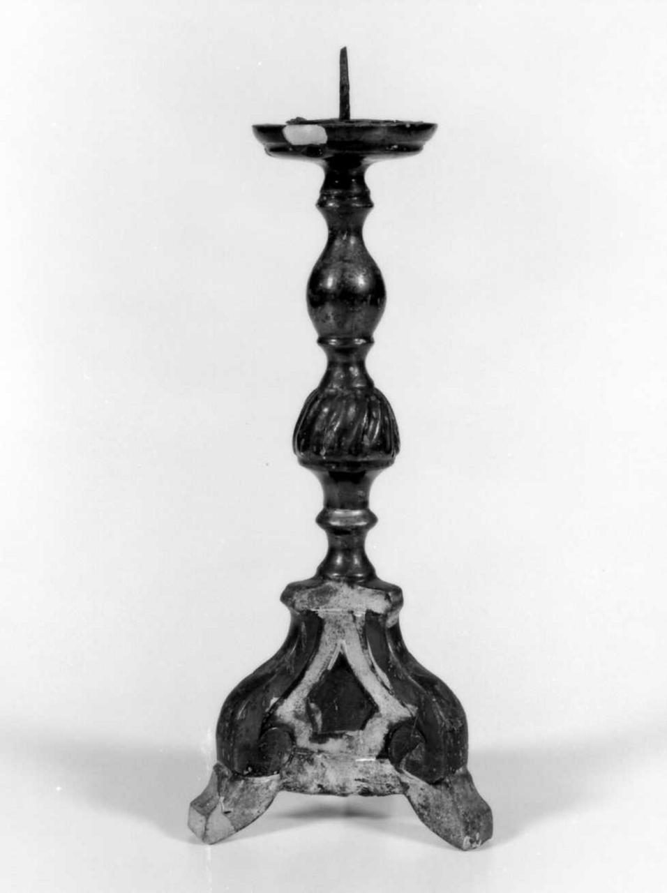 candeliere d'altare, coppia - bottega emiliana (fine/inizio secc. XVIII/ XIX)