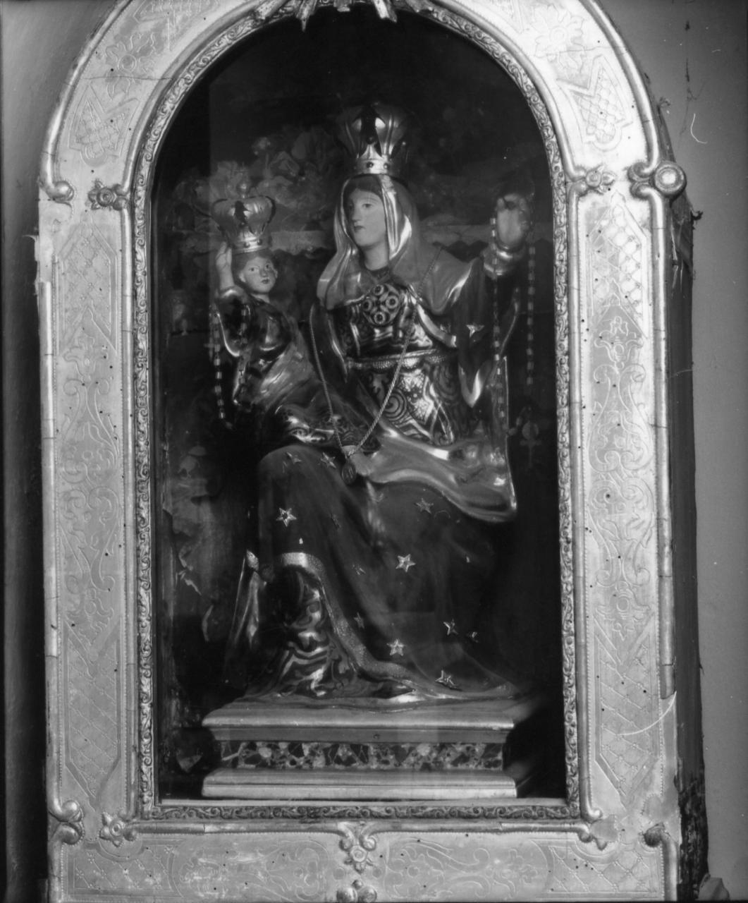 Madonna con Bambino (statuetta devozionale) - bottega modenese (inizio sec. XVIII)