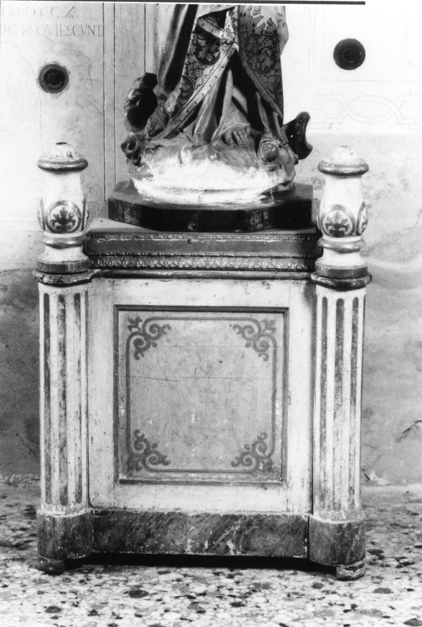 piedistallo di statua - bottega modenese (sec. XIX)