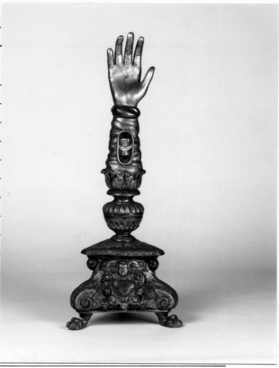 reliquiario antropomorfo - a braccio, serie - bottega emiliana (metà sec. XVII)