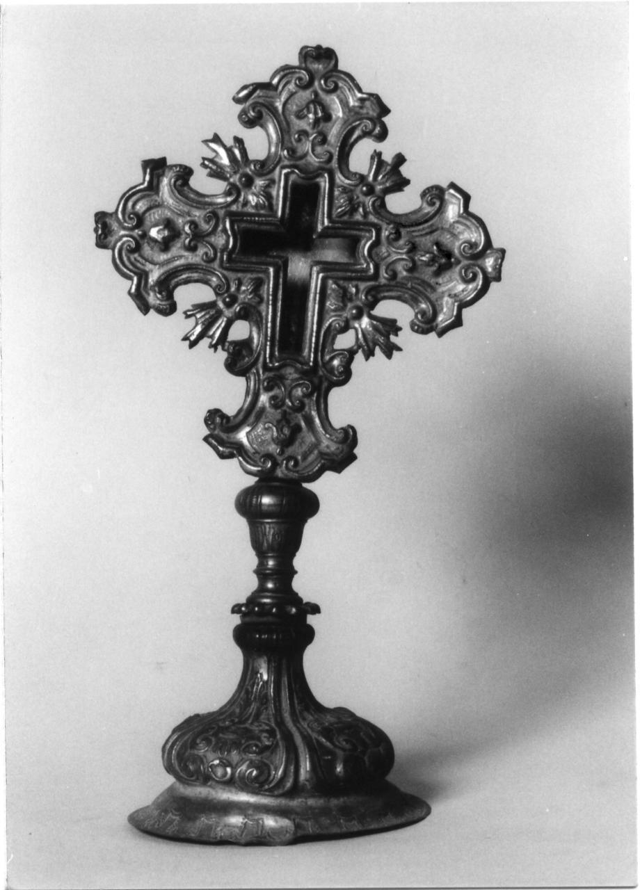 reliquiario - a croce, serie - bottega modenese (seconda metà sec. XVIII)
