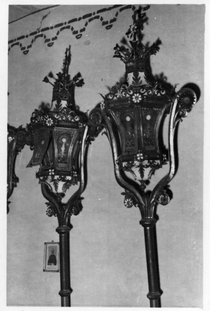 motivi decorativi floreali (lanterna processionale, serie) - bottega modenese (metà sec. XIX)