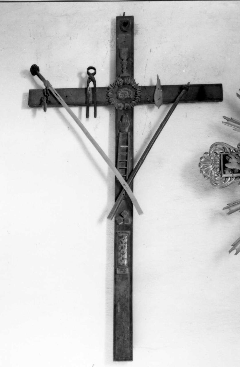 croce della Passione - bottega modenese (metà sec. XIX)