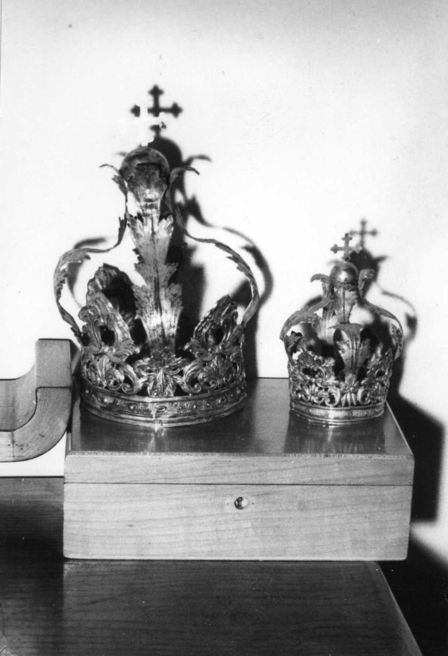 corona, serie - bottega emiliana (sec. XVIII)