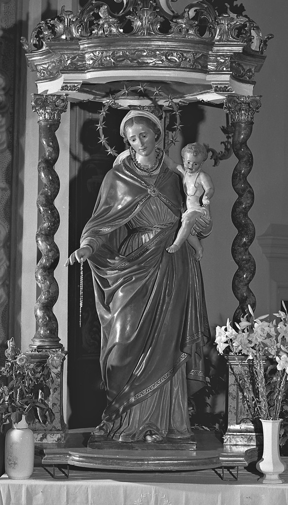 Madonna del Rosario (statua) di Ballanti Graziani Francesco (bottega) (fine/inizio secc. XIX/ XX)