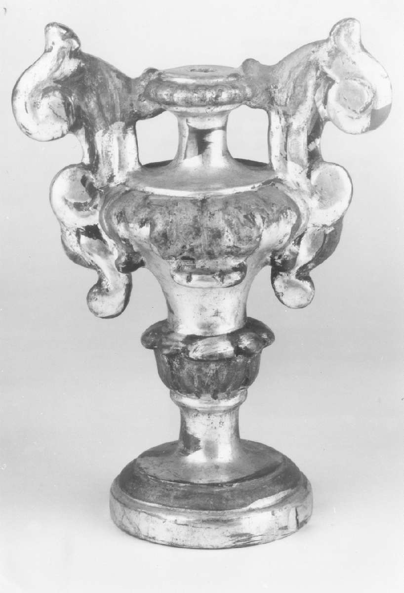 vaso d'altare con composizione floreale, serie - manifattura modenese (sec. XIX)