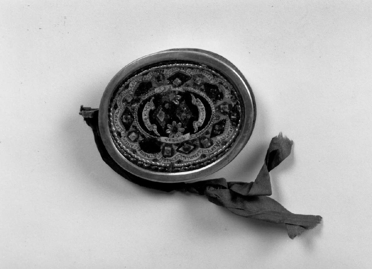 reliquiario a capsula - a medaglione - ambito reggiano (sec. XVIII)