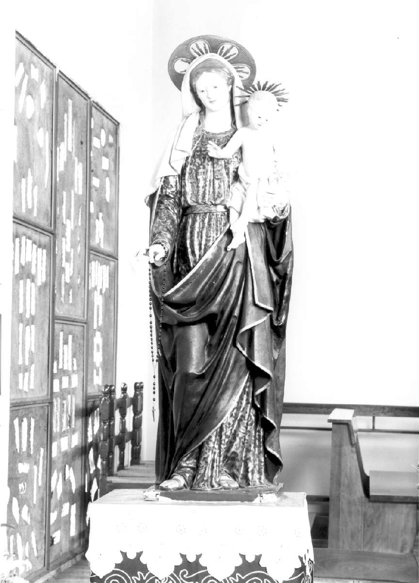 Madonna del Rosario (statua processionale) di Ballanti Graziani Giovanni Battista (bottega) (sec. XIX)
