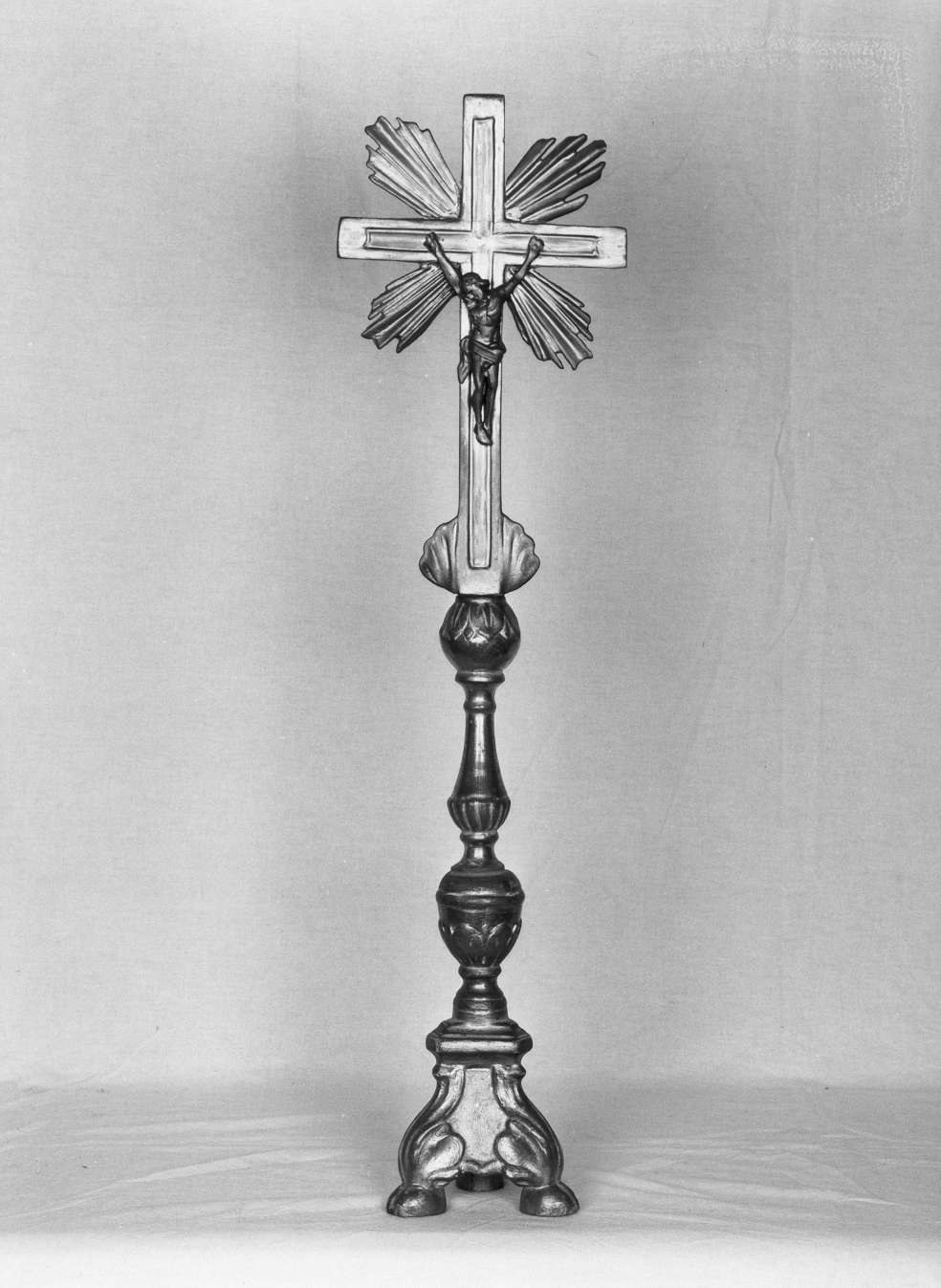 croce d'altare - manifattura emiliano-lombarda (seconda metà sec. XIX)