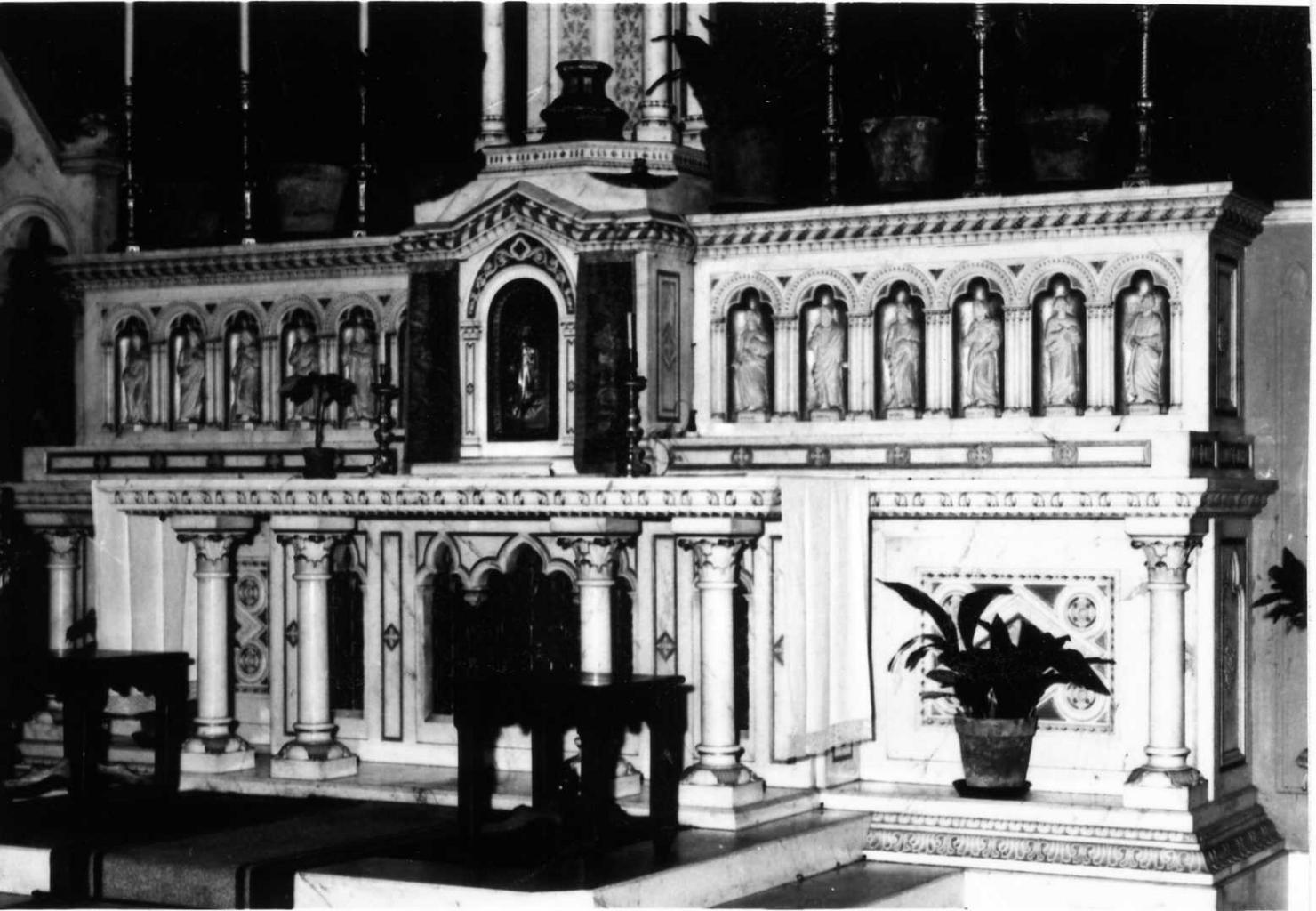 altare maggiore di Baraldi Carlo (sec. XX)