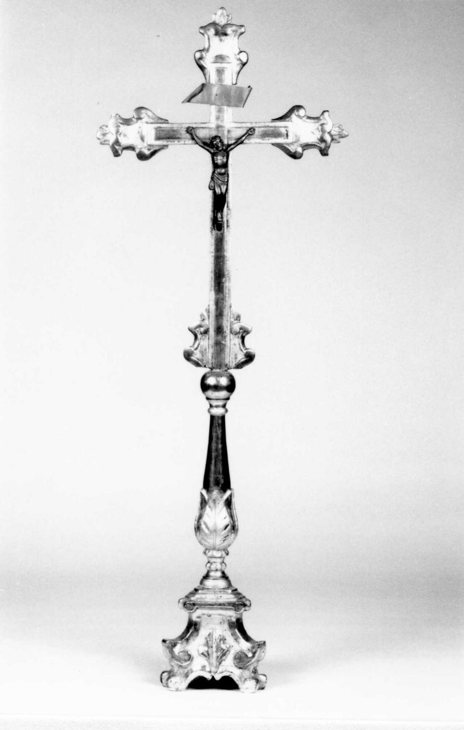 croce d'altare - bottega emiliana (fine/inizio secc. XVIII/ XIX)
