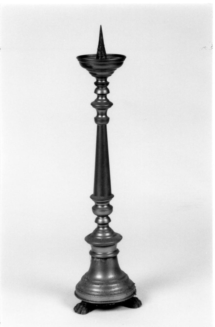 candeliere d'altare, serie - bottega italiana (primo quarto sec. XX)