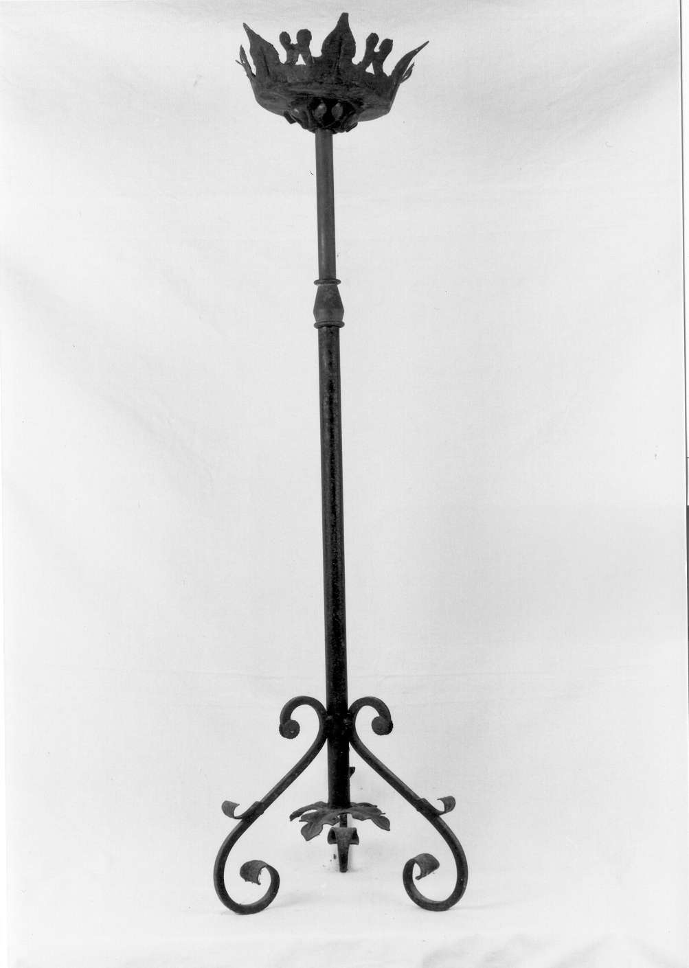 candelabro funebre, serie - manifattura emiliana (inizio sec. XX)