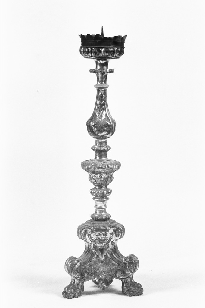 candeliere d'altare, serie - manifattura modenese (ultimo quarto sec. XVII)