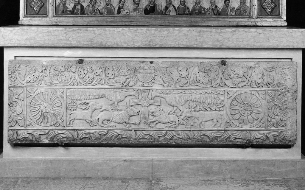 croce e animali affrontati (rilievo) - manifattura Italia settentrionale (sec. IX)
