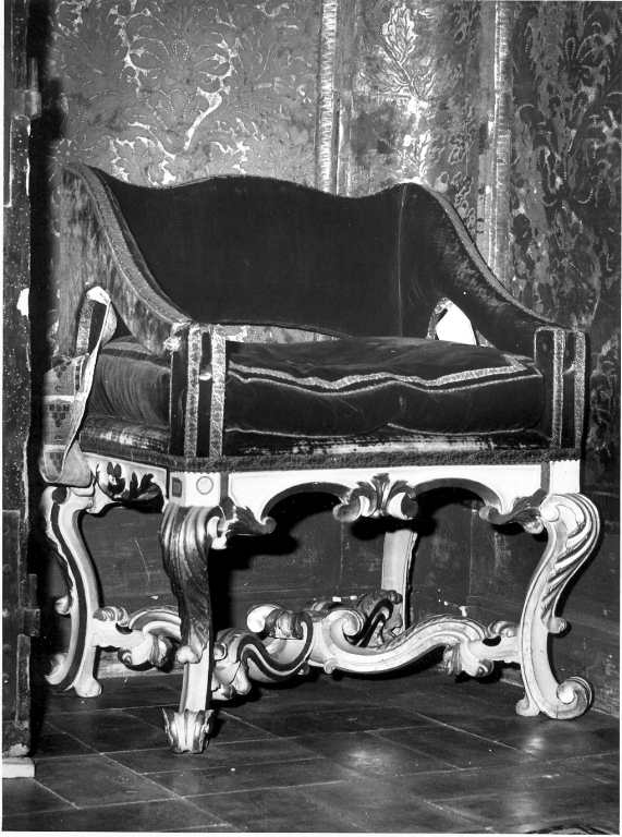 poltroncina, serie - ambito Italia centrale (fine/inizio secc. XVII/ XVIII)