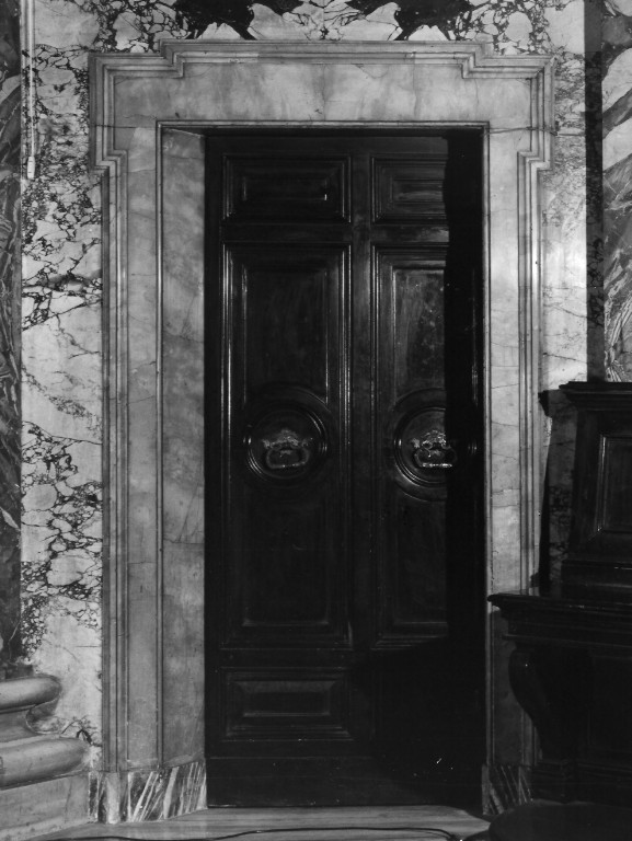 mostra di porta, coppia di Navone Francesco (attribuito), Ferrari Francesco (attribuito) (sec. XVIII)
