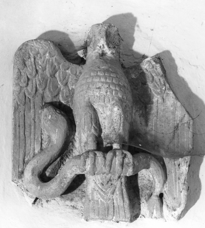 aquila che stringe un serpente tra gli artigli (ambone, frammento) - ambito laziale (prima metà sec. XIII)