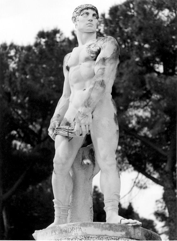 atleta che lancia una palla (fromboliere) (scultura) di Selva Attilio (sec. XX)