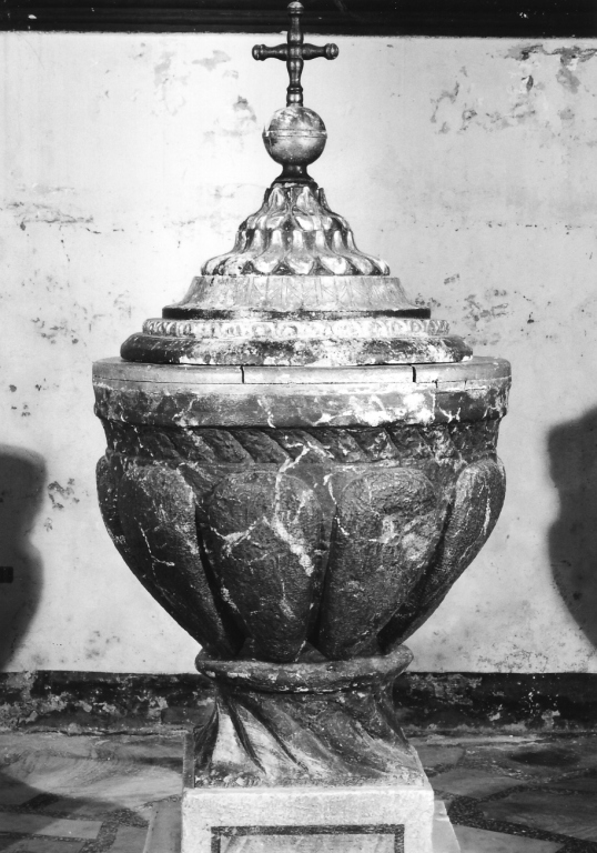 fonte battesimale - ambito laziale (sec. XVIII)