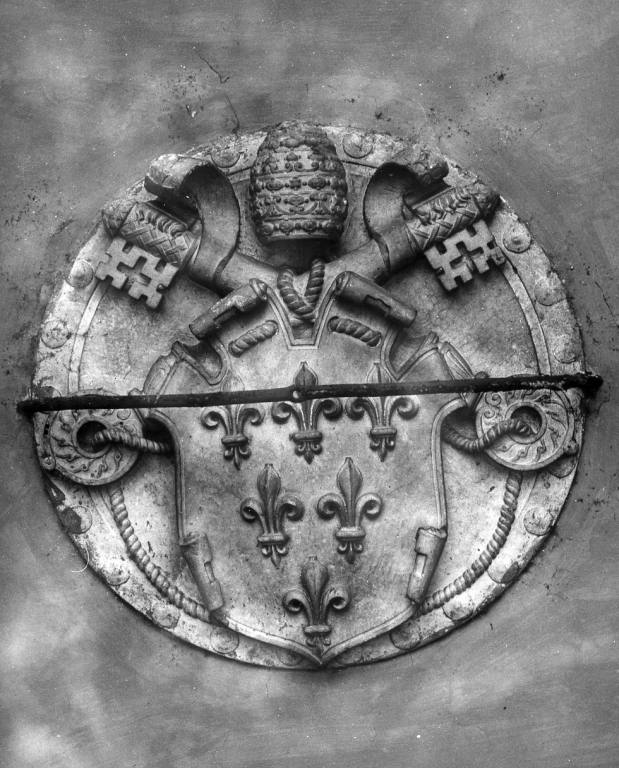stemma papale (rilievo) di Pietro da Melide (sec. XVI)