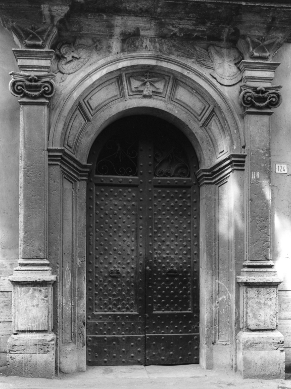 portale - ambito laziale (sec. XVIII)