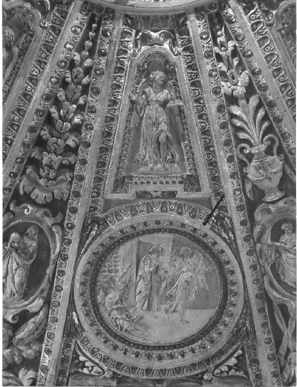 San Pietro liberato dal carcere da un angelo (rilievo) di De Rossi Giovanni Francesco (sec. XVII)