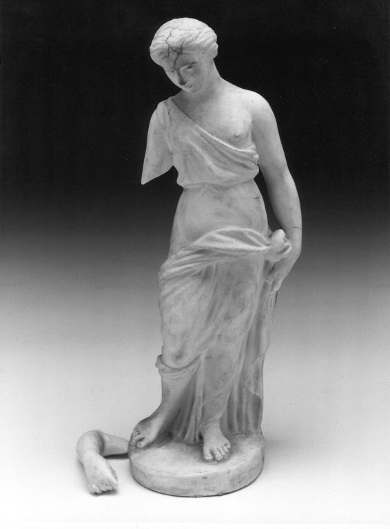 Donna (statuetta) di Tagliolini Filippo (attribuito) - Real Fabbrica Ferdinandea (sec. XVIII)