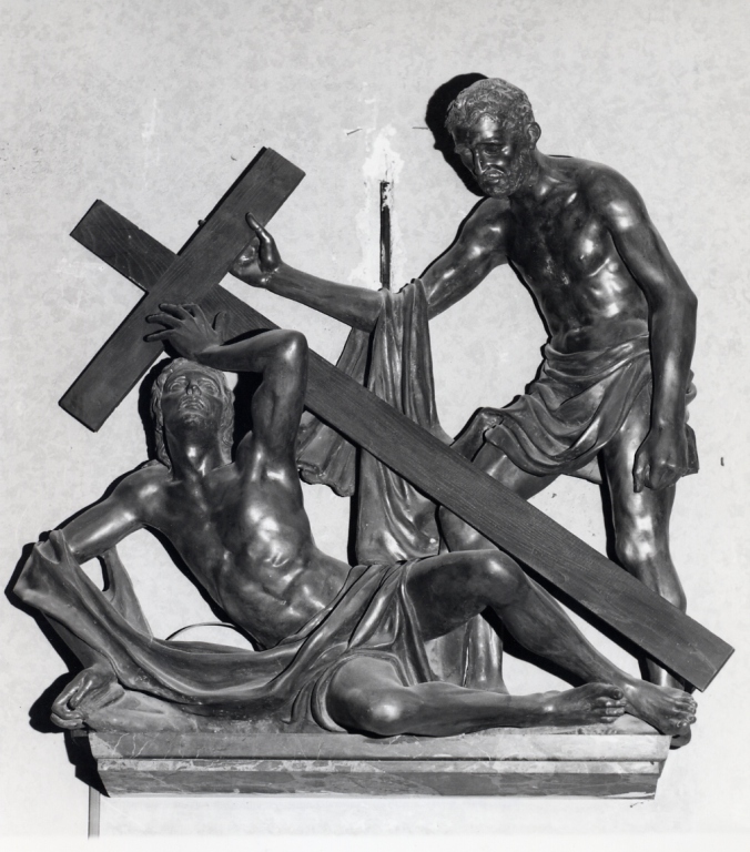 stazione IX: Gesù cade sotto la croce la terza volta (Via Crucis) di Biagini Alfredo (secondo quarto sec. XX)