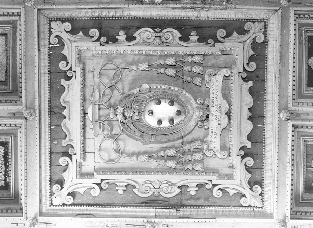 stemma cardinalizio (rilievo) - produzione romana (sec. XVI)