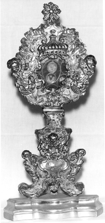 motivi decorativi vegetali e a volute con cherubini (reliquiario - a ostensorio) - bottega laziale (sec. XVIII)