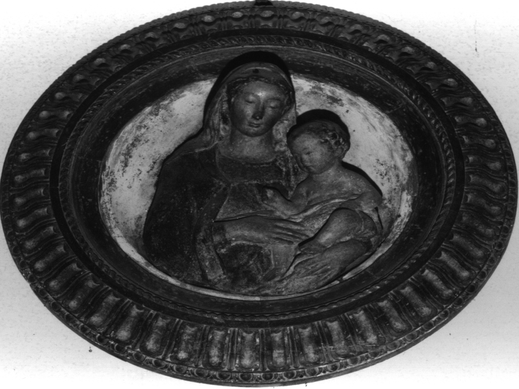 Madonna con Bambino (rilievo) - ambito italiano (metà sec. XV)