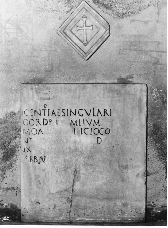 lapide tombale, frammento - ambito romano (secc. IV/ V)