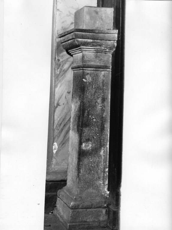 pilastro - ambito laziale (secc. XVIII/ XIX)