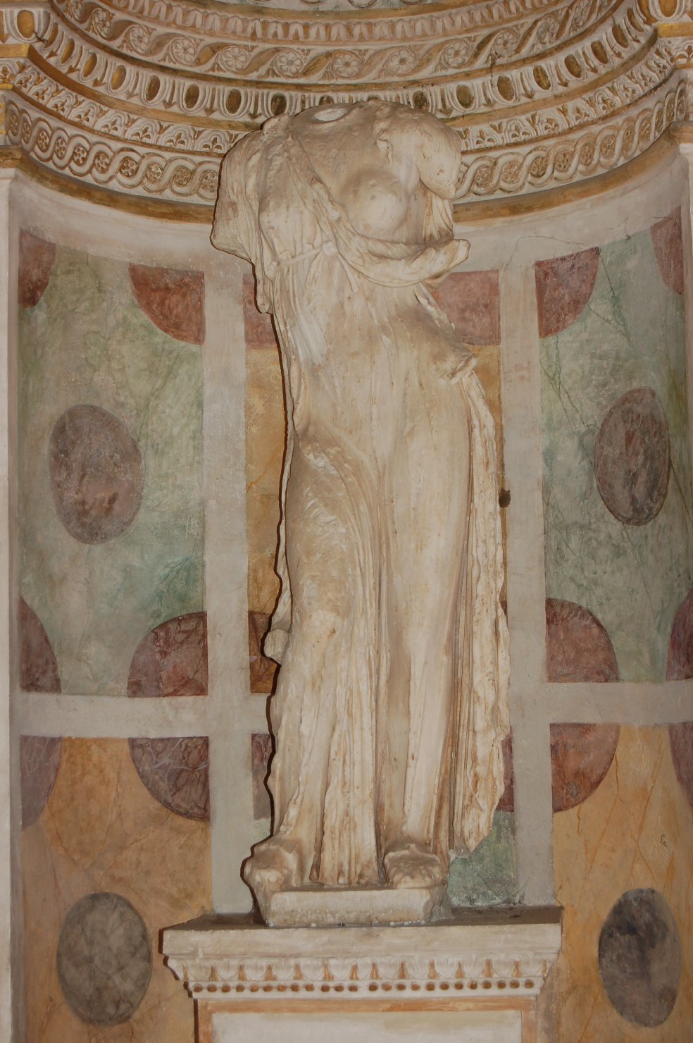 Afrodite - Ninfa (statua, opera isolata) - arte greca (metà sec. II a.C)