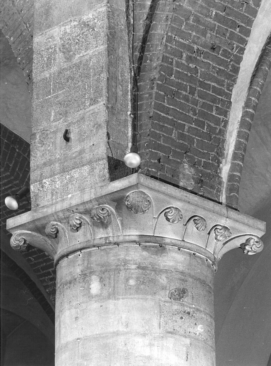 capitello, serie - bottega lombarda (sec. XX)