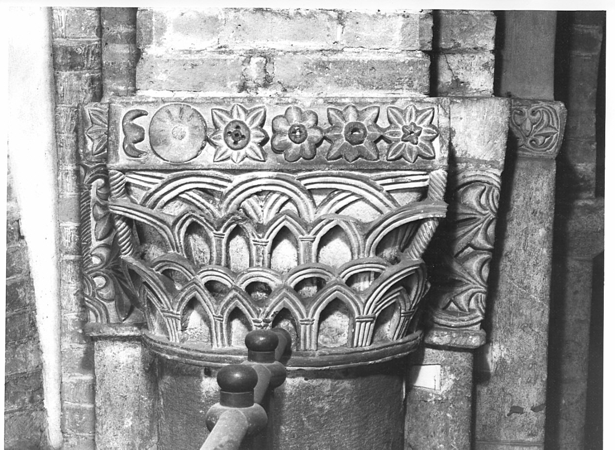 capitello composito, opera isolata - bottega lombarda (fine, seconda metà sec. XI, sec. XIX)