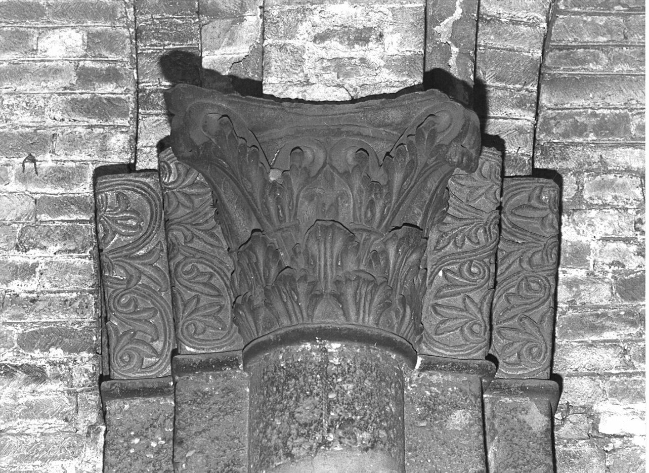 capitello composito, insieme - bottega lombarda (fine/inizio secc. III/ IV, sec. XII)