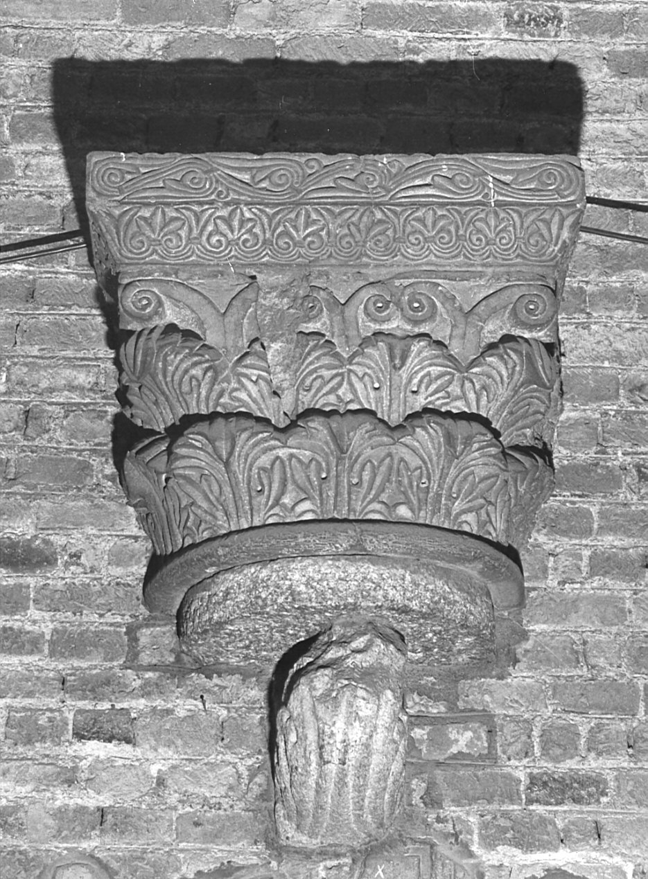capitello, opera isolata - bottega lombarda (sec. XII)