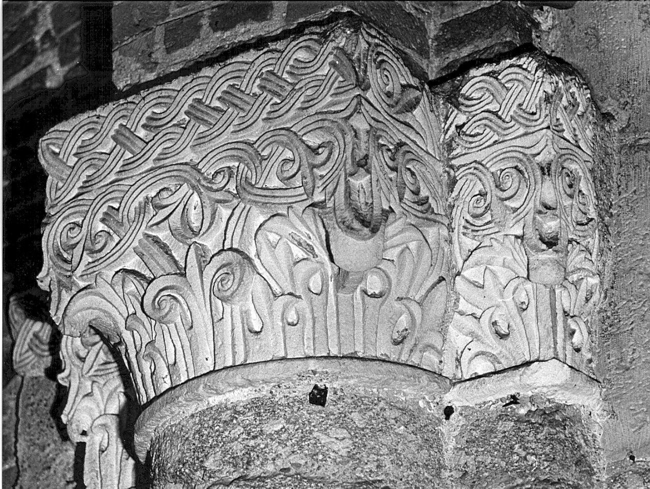 capitello, serie - bottega lombarda (sec. XII)